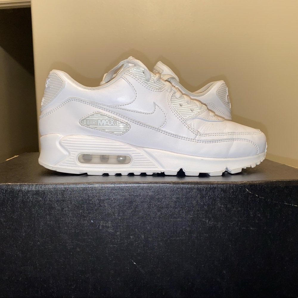 NIKE AirMax 90 “triple white”